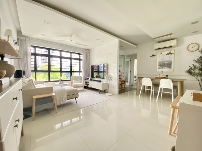 220A Bedok Central, 220A Bedok Central, 3 Bedrooms, 1,044 sqft, HDB Flat For Sale, by Baven Tan, 500207225 - Living Room - PropertyGuru.com.sg