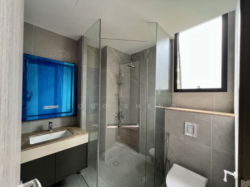 Neram Road, Neram Road, 5 Bedrooms, 5,646 sqft, Corner Terrace For Sale, by Yong Sheng, 500207231 - Bathroom - PropertyGuru.com.sg