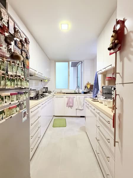 The Pearl @ Mount Faber, 9 Mount Faber Road, 3 Bedrooms, 1,819 sqft, Condominium For Sale, by Amy Goh, 500207236 - Kitchen - PropertyGuru.com.sg