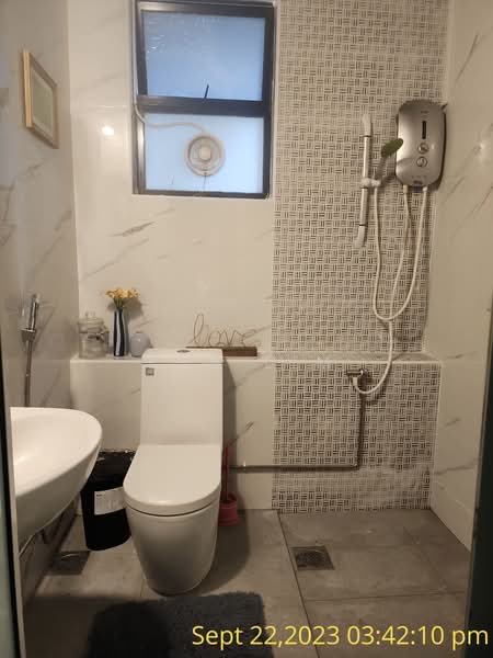 Kim Sia Court, 27 Jalan Jintan, Room Rental, 180 sqft, Apartment For Rent, by Eva Lim, 500207239 - Bathroom - PropertyGuru.com.sg