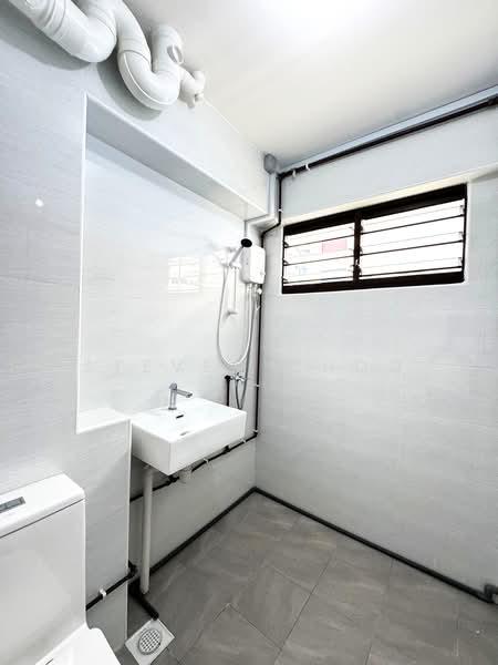 477 Pasir Ris Drive 6, 477 Pasir Ris Drive 6, Room Rental, 130 sqft, HDB Flat For Rent, by Steven Choo, 500207245 - Bathroom - PropertyGuru.com.sg