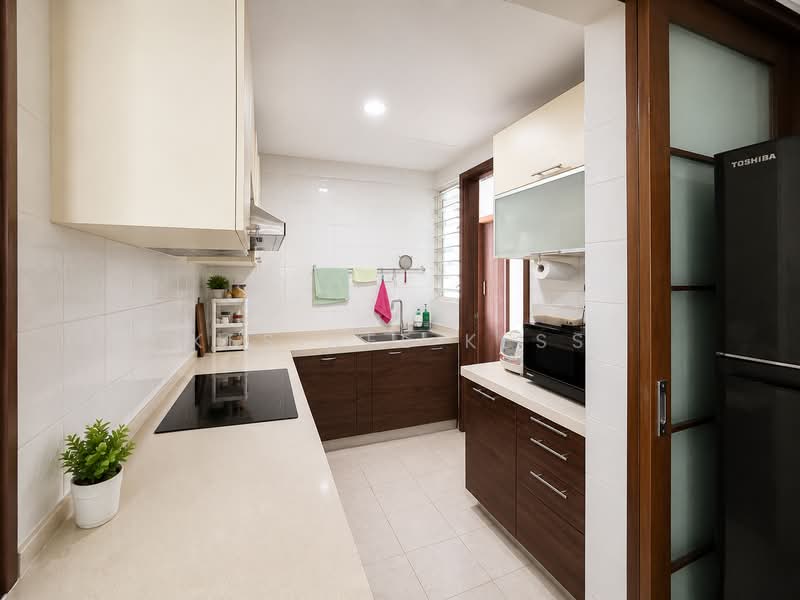 Hillington Green, 45 Hillview Avenue, 3 Bedrooms, 1,356 sqft, Condominium For Sale, by Kesinee Kess, 500207254 - Kitchen - PropertyGuru.com.sg