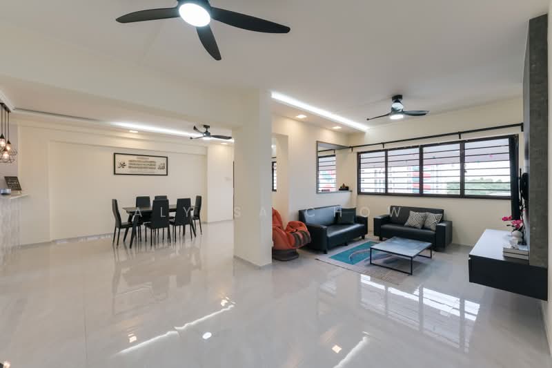 544 Choa Chu Kang Street 52, 544 Choa Chu Kang Street 52, 3 Bedrooms, 1,345 sqft, HDB Flat For Sale, by Alyssa Chow, 500207257 - Living Room - PropertyGuru.com.sg