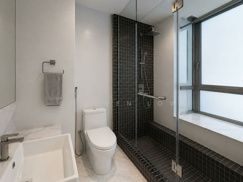 Ferraria Park Condo, 26 Flora Drive, 2 Bedrooms, 883 sqft, Condominium For Sale, by Shu Wen Low, 500207261 - Bathroom - PropertyGuru.com.sg