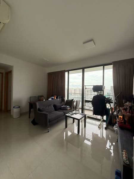 La Fiesta, 58 Sengkang Square, 2 Bedrooms, 753 sqft, Condominium For Rent, by Kin ,, 500207275 - Living Room - PropertyGuru.com.sg