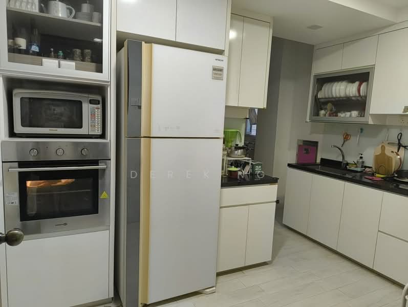 Compass Heights, 11 Sengkang Square, 3 Bedrooms, 1,335 sqft, Condominium For Sale, by DereK Ng, 500207277 - Kitchen - PropertyGuru.com.sg