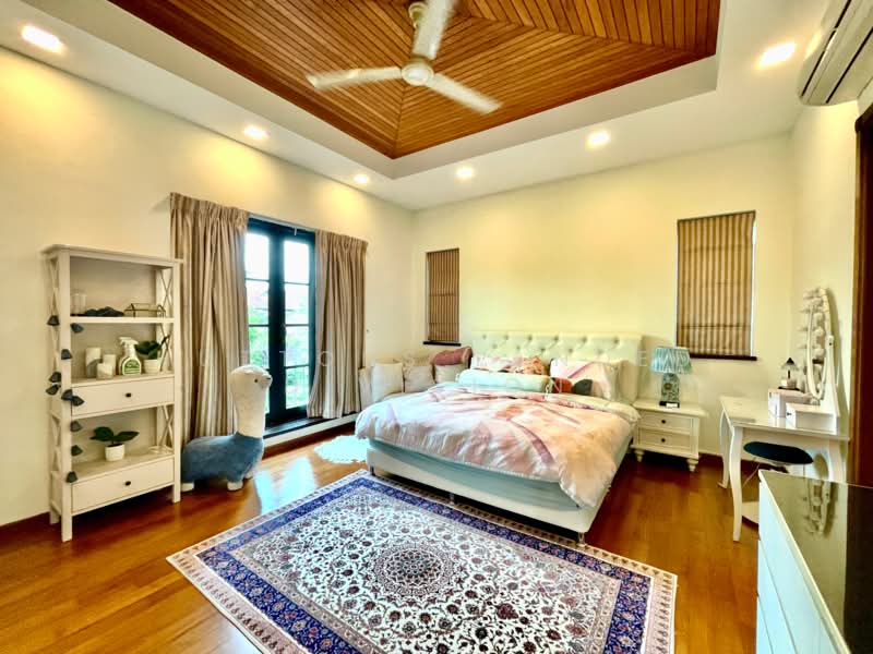Wide Frontage Detached Bungalow with Pool & Italian Kitchen, , 6 Bedrooms, 4,305 sqft, Bungalow House For Sale, by YAN GOH, 500207278 - Bedroom - PropertyGuru.com.sg
