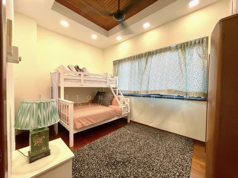 Wide Frontage Detached Bungalow with Pool & Italian Kitchen, , 6 Bedrooms, 4,305 sqft, Bungalow House For Sale, by YAN GOH, 500207278 - Bedroom - PropertyGuru.com.sg