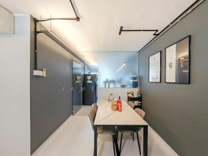 239 Serangoon Avenue 2, 239 Serangoon Avenue 2, 3 Bedrooms, 904 sqft, HDB Flat For Sale, by James Yeo, 500207293 - Dining Room - PropertyGuru.com.sg