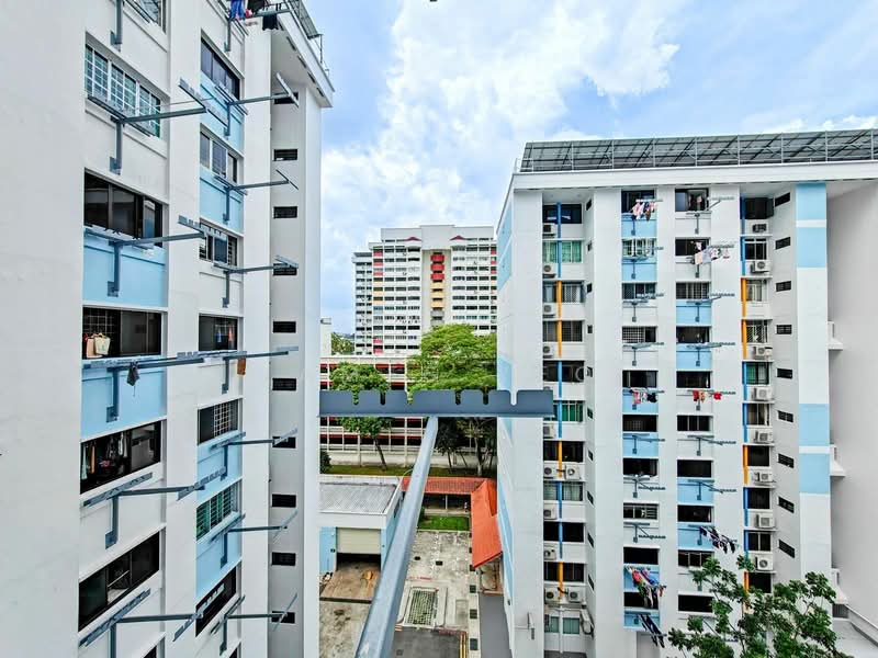239 Serangoon Avenue 2, 239 Serangoon Avenue 2, 3 Bedrooms, 904 sqft, HDB Flat For Sale, by James Yeo, 500207293 - Exterior - PropertyGuru.com.sg