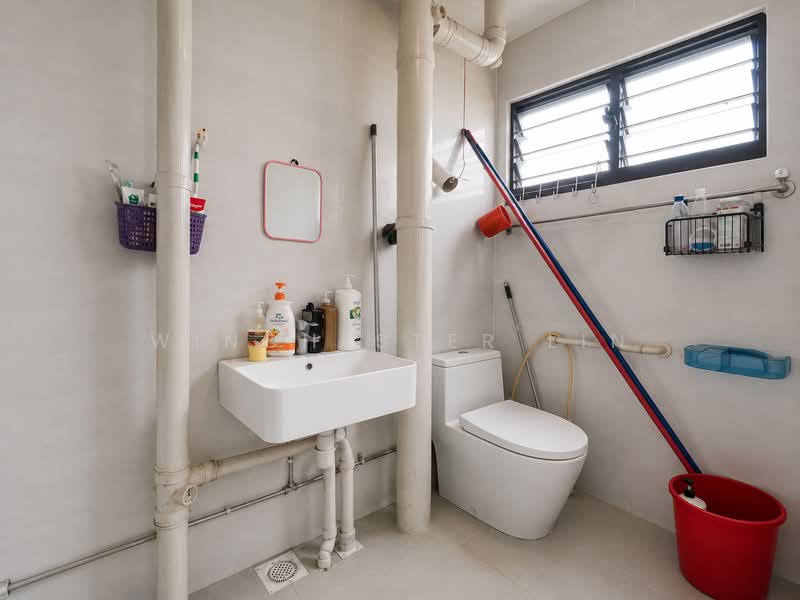 320 Yishun Central, 320 Yishun Central, 3 Bedrooms, 1,119 sqft, HDB Flat For Sale, by Winchester Lin, 500207304 - Bathroom - PropertyGuru.com.sg
