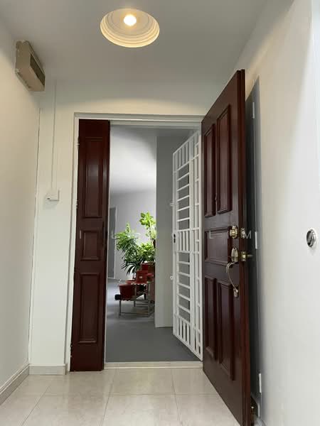 604 Senja Road, 604 Senja Road, 3 Bedrooms, 1,065 sqft, HDB Flat For Rent, by Yi Long Lim, 500207308 - Entrance - PropertyGuru.com.sg