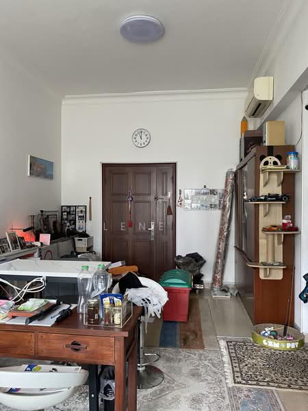 Cavendish Park, 18 Pine Grove, 2 Bedrooms, 958 sqft, Condominium For Sale, by Arlene Lua, 500207313 - Living Room - PropertyGuru.com.sg