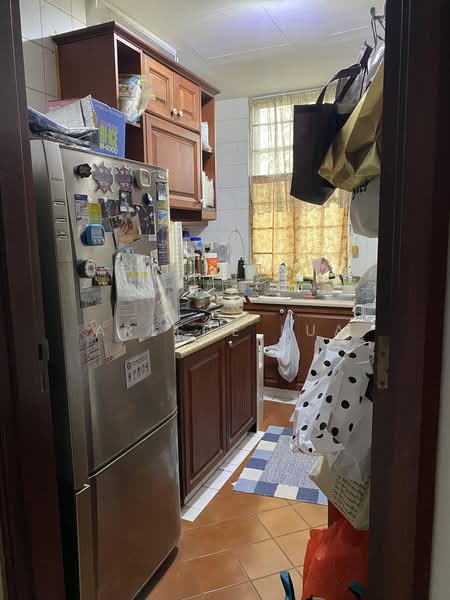 Cavendish Park, 18 Pine Grove, 2 Bedrooms, 958 sqft, Condominium For Sale, by Arlene Lua, 500207313 - Kitchen - PropertyGuru.com.sg