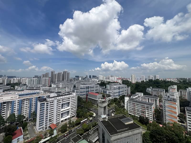 Regent Heights, 50 Bukit Batok East Avenue 5, 3 Bedrooms, 1,173 sqft, Condominium For Rent, by Tan Jin Yi, 500207314 - Exterior - PropertyGuru.com.sg