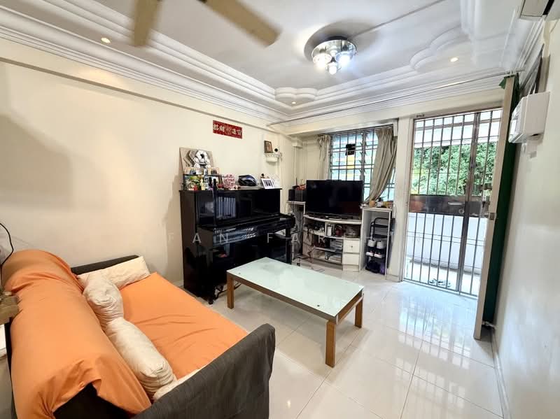 180 Ang Mo Kio Avenue 5, 180 Ang Mo Kio Avenue 5, 2 Bedrooms, 731 sqft, HDB Flat For Sale, by Irfan Farihin, 500207316 - Living Room - PropertyGuru.com.sg