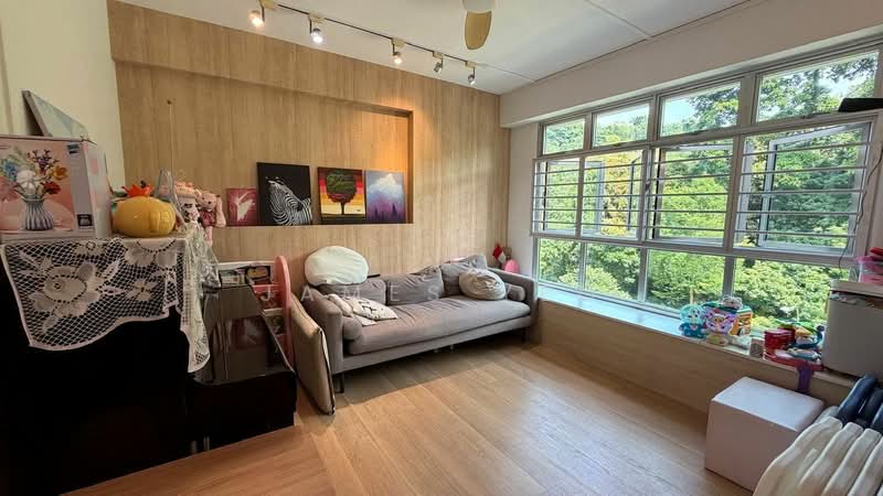 70A Telok Blangah Heights, 70A Telok Blangah Heights, 3 Bedrooms, 1,001 sqft, HDB Flat For Sale, by James Yeo, 500207322 - Living Room - PropertyGuru.com.sg