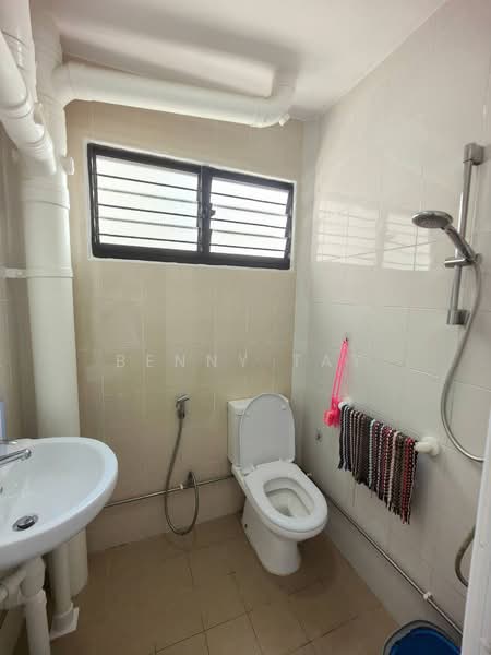 423 Bukit Batok West Avenue 2, 423 Bukit Batok West Avenue 2, 2 Bedrooms, 732 sqft, HDB Flat For Sale, by Benny Tay, 500207326 - PropertyGuru.com.sg