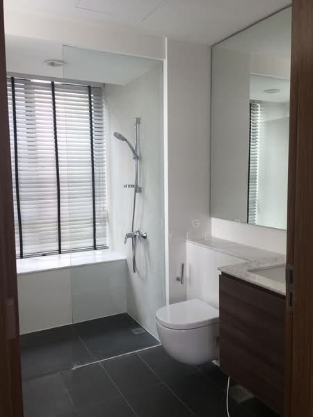 Double Bay Residences, 17A Simei Street 4, 2 Bedrooms, 936 sqft, Condominium For Rent, by (Lynn) Gor Mui Yee, 500207330 - Bathroom - PropertyGuru.com.sg