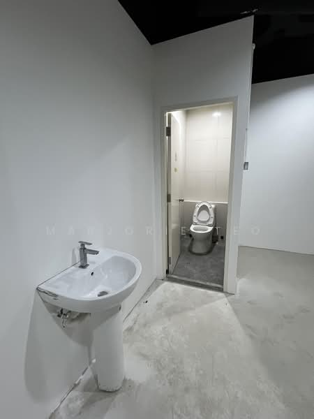 Duplex Retail Space 3,135sf with washroom avail @ Tampines Regional Central, , 3,135 sqft, Other Retail For Rent, by Marjorie Teo, 500207334 - Bathroom - CommercialGuru.com.sg