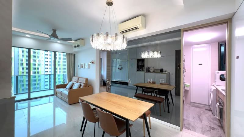 Stars of Kovan, 980 Upper Serangoon Road, 2 Bedrooms, 732 sqft, Condominium For Sale, by Alyssa Ng, 500207338 - Living Room - PropertyGuru.com.sg