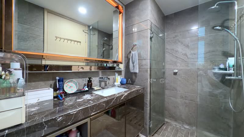 Stars of Kovan, 980 Upper Serangoon Road, 2 Bedrooms, 732 sqft, Condominium For Sale, by Alyssa Ng, 500207338 - Bathroom - PropertyGuru.com.sg