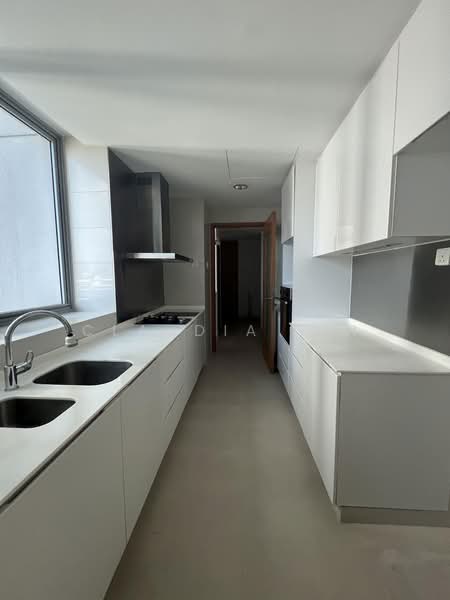 Park Infinia at Wee Nam, 2A Lincoln Road, 3 Bedrooms, 1,442 sqft, Condominium For Rent, by Claudia Sin, 500207340 - Kitchen - PropertyGuru.com.sg