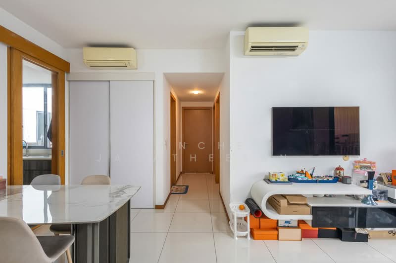 8 @ Woodleigh, 8 Woodleigh Close, 3 Bedrooms, 1,163 sqft, Condominium For Rent, by Sanche Jagatheesan, 500207346 - Dining Room - PropertyGuru.com.sg