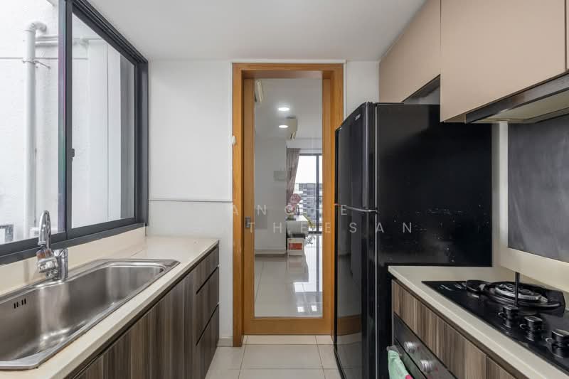 8 @ Woodleigh, 8 Woodleigh Close, 3 Bedrooms, 1,163 sqft, Condominium For Rent, by Sanche Jagatheesan, 500207346 - Kitchen - PropertyGuru.com.sg
