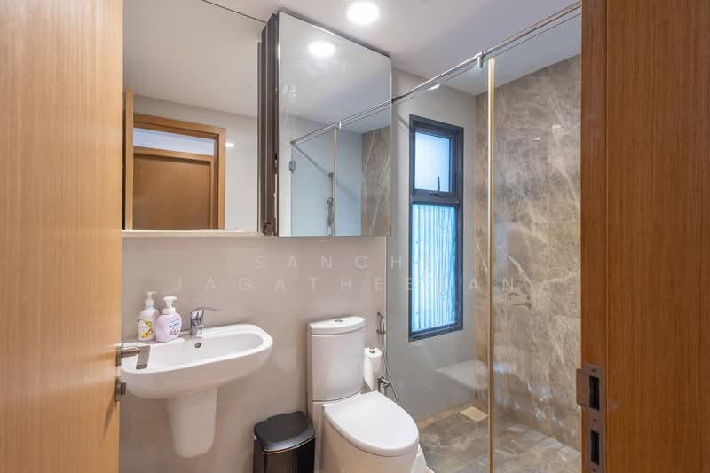 8 @ Woodleigh, 8 Woodleigh Close, 3 Bedrooms, 1,163 sqft, Condominium For Rent, by Sanche Jagatheesan, 500207346 - Bathroom - PropertyGuru.com.sg