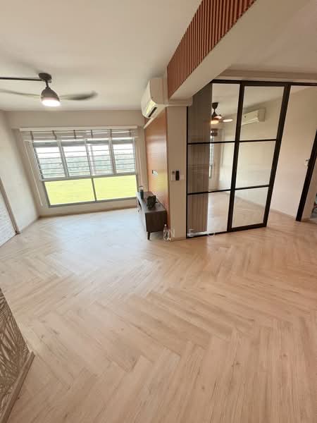 682A Edgedale Plains, 682A Edgedale Plains, 3 Bedrooms, 1,001 sqft, HDB Flat For Rent, by Ken Neo, 500207350 - Living Room - PropertyGuru.com.sg