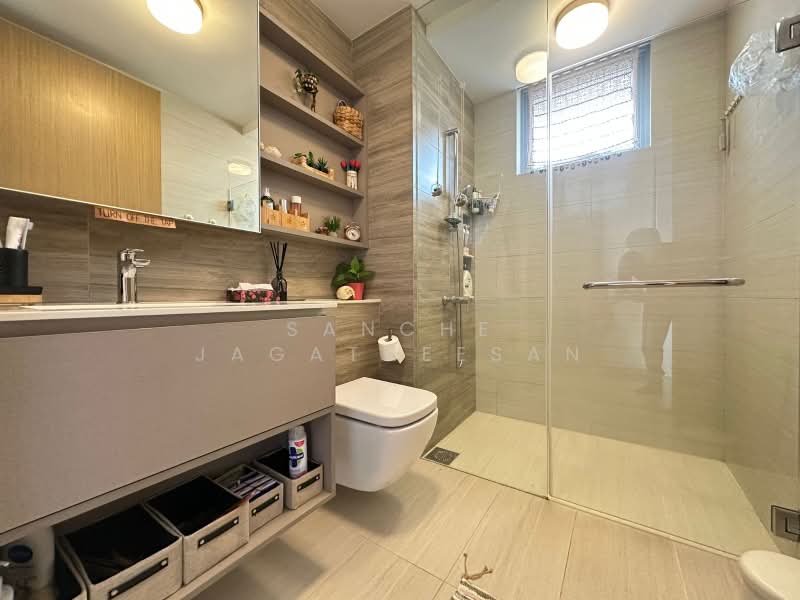 High Park Residences, 29 Fernvale Road, 3 Bedrooms, 893 sqft, Condominium For Rent, by Sanche Jagatheesan, 500207352 - Bathroom - PropertyGuru.com.sg
