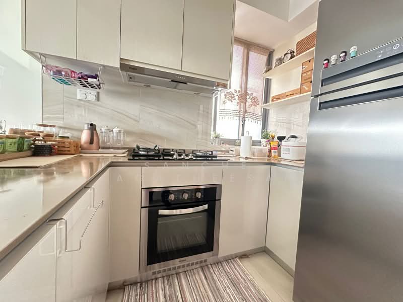 High Park Residences, 29 Fernvale Road, 3 Bedrooms, 893 sqft, Condominium For Rent, by Sanche Jagatheesan, 500207352 - Kitchen - PropertyGuru.com.sg