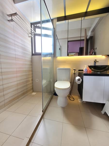 334C Anchorvale Crescent, 334C Anchorvale Crescent, 3 Bedrooms, 1,022 sqft, HDB Flat For Sale, by Tony Lee, 500207364 - Bathroom - PropertyGuru.com.sg