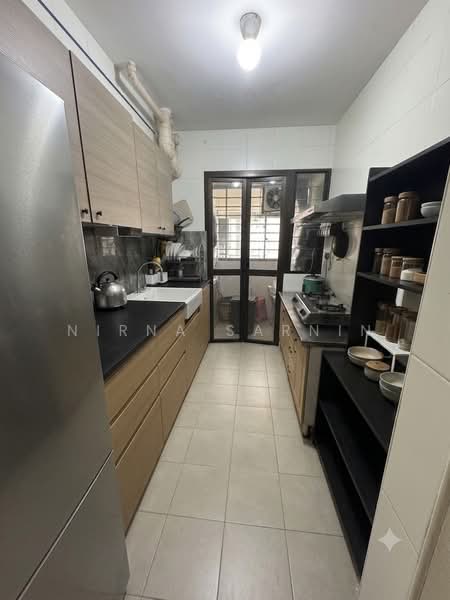 180A Marsiling Road, 180A Marsiling Road, 2 Bedrooms, 721 sqft, HDB Flat For Sale, by Nirna Sarnin, 500207368 - Kitchen - PropertyGuru.com.sg