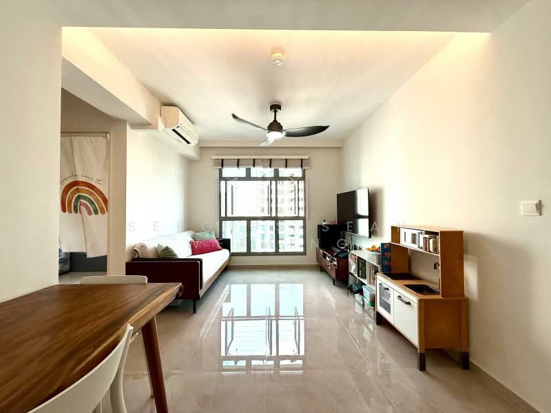 30 Margaret Drive, 30 Margaret Drive, 2 Bedrooms, 667 sqft, HDB Flat For Sale, by Sergius Seah Weiming, 500207369 - Living Room - PropertyGuru.com.sg