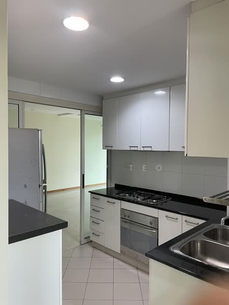 Meraprime, 301 Jalan Bukit Ho Swee, 3 Bedrooms, 1,173 sqft, Condominium For Rent, by Lucy Teo, 500207373 - Kitchen - PropertyGuru.com.sg