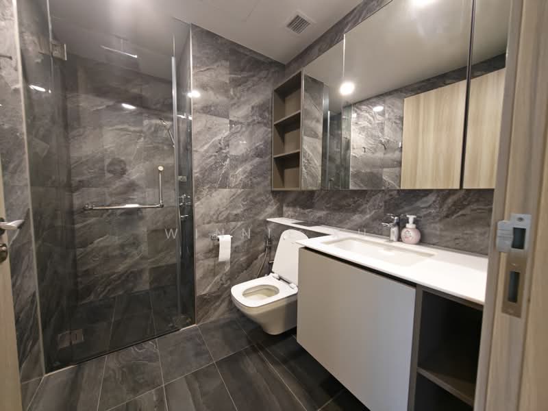 Sengkang Grand Residences, 88 Compassvale Bow, 1 Bedroom, 474 sqft, Condominium For Sale, by Winnie Xu, 500207382 - Bathroom - PropertyGuru.com.sg