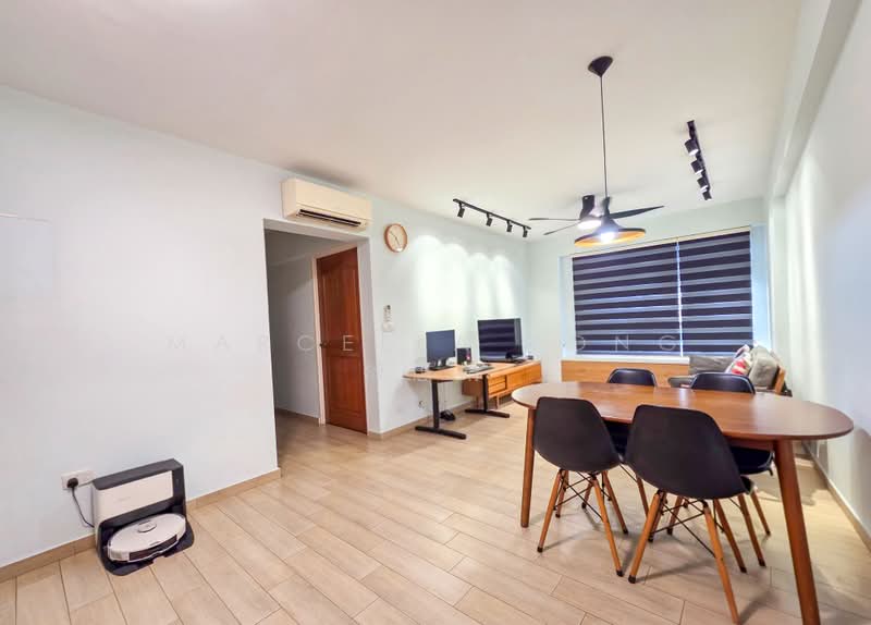 376A Hougang Street 32, 376A Hougang Street 32, 3 Bedrooms, 990 sqft, HDB Flat For Sale, by Marcella Yong 杨惠晴, 500207387 - Living Room - PropertyGuru.com.sg