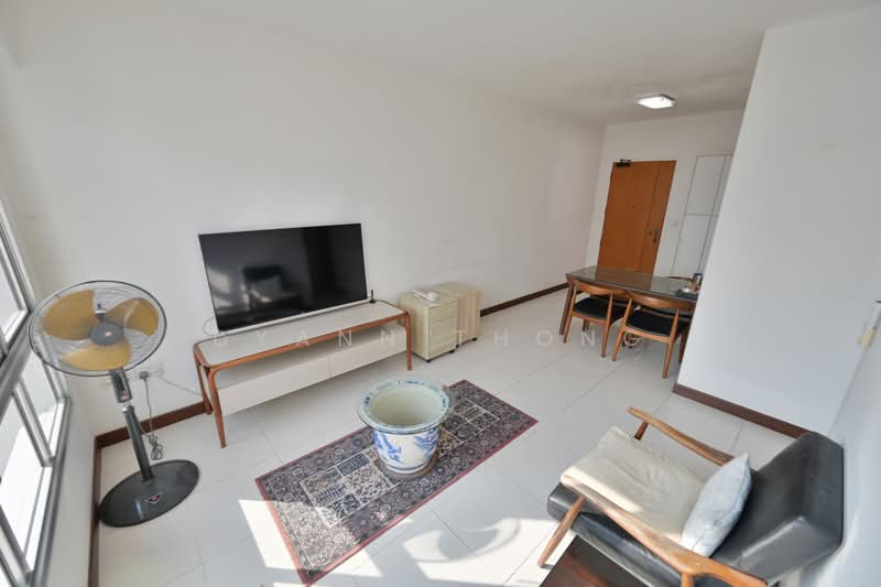 212B Punggol Walk, 212B Punggol Walk, 2 Bedrooms, 721 sqft, HDB Flat For Sale, by Dyann Thong, 500207396 - Living Room - PropertyGuru.com.sg