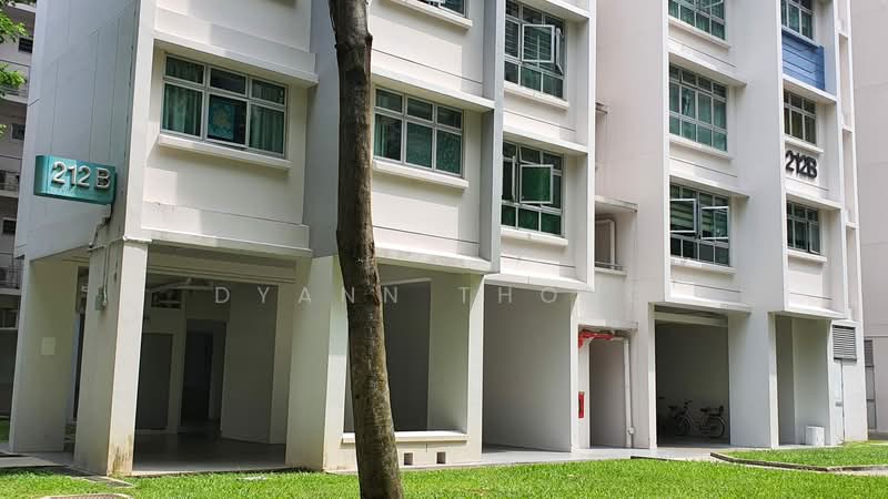 212B Punggol Walk, 212B Punggol Walk, 2 Bedrooms, 721 sqft, HDB Flat For Sale, by Dyann Thong, 500207396 - Exterior - PropertyGuru.com.sg
