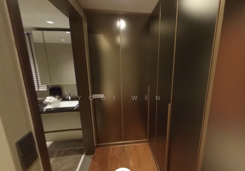 Chuan Park, 246 Lorong Chuan, 3 Bedrooms, 1,206 sqft, Condominium For Sale, by Yogi Wen, 500207398 - Wardrobe - PropertyGuru.com.sg