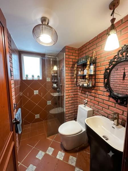 The Tropica, 61 Tampines Avenue 1, 4 Bedrooms, 1,518 sqft, Condominium For Sale, by Priti Khatwani, 500207402 - Bathroom - PropertyGuru.com.sg