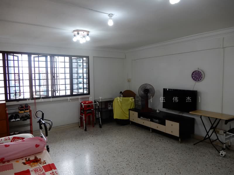 15 Hougang Avenue 3, 15 Hougang Avenue 3, 3 Bedrooms, 883 sqft, HDB Flat For Sale, by Wai Keet Ng (伍伟杰), 500207419 - Living Room - PropertyGuru.com.sg