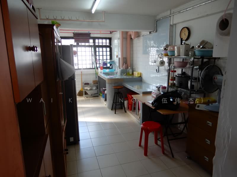 15 Hougang Avenue 3, 15 Hougang Avenue 3, 3 Bedrooms, 883 sqft, HDB Flat For Sale, by Wai Keet Ng (伍伟杰), 500207419 - Kitchen - PropertyGuru.com.sg
