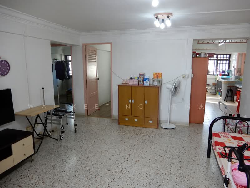 15 Hougang Avenue 3, 15 Hougang Avenue 3, 3 Bedrooms, 883 sqft, HDB Flat For Sale, by Wai Keet Ng (伍伟杰), 500207419 - Living Room - PropertyGuru.com.sg