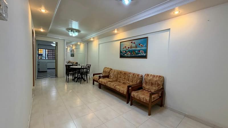 227 Bukit Batok Central, 227 Bukit Batok Central, 2 Bedrooms, 721 sqft, HDB Flat For Sale, by James Yeo, 500207421 - Living Room - PropertyGuru.com.sg