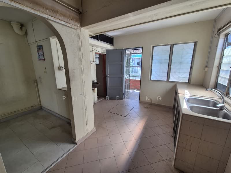 MacPherson Garden Estate, Jalan Gembira, 2 Bedrooms, 980 sqft, Terraced House For Rent, by Phoebe Ang, 500207428 - Kitchen - PropertyGuru.com.sg