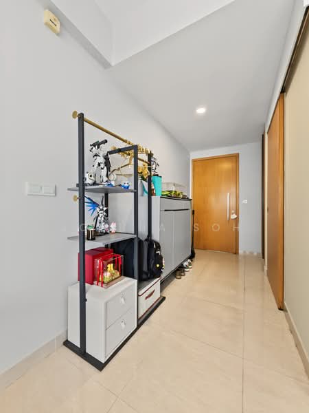La Fiesta, 66 Sengkang Square, 2 Bedrooms, 753 sqft, Condominium For Sale, by Joshua Soh, 500207429 - Entrance - PropertyGuru.com.sg