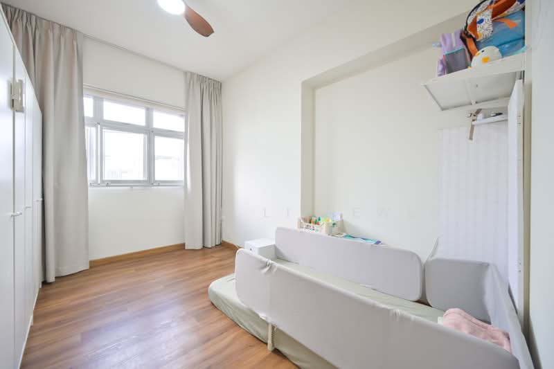 229B Sumang Lane, 229B Sumang Lane, 4 Bedrooms, 1,216 sqft, HDB Flat For Sale, by Adriel Li Yewen, 500207431 - Bedroom - PropertyGuru.com.sg
